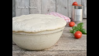 Impasto per pizza a lenta lievitazione con 1 g di lievito di birra  Ricette che Passione [upl. by Polloch466]