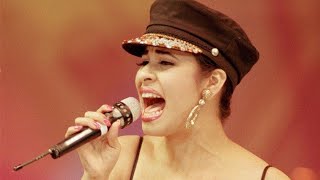 Selena  La Carcacha No Debes Jugar Live From Astrodome 1993 Reconstructed [upl. by Neehsuan]