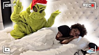 EXTREME GRINCH IN BED SCARE PRANK ON GIRLFRIEND 😨  HILARIOUS [upl. by Yllehs]