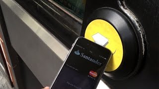 Using Apple Pay On the Underground [upl. by Hoye]