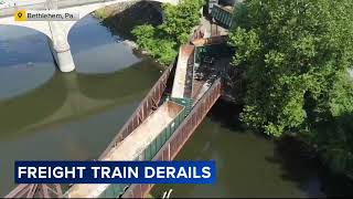 Freight train derails on bridge over the Lehigh River in Bethlehem Pa [upl. by Rabbaj]