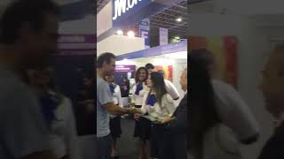 Jornalista Tadeu Schmidt no Stand Jworg  Bienal do Livro  RJ 2017 [upl. by Henriha89]