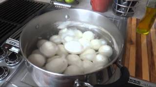 How to make Super Easy Peel Hard Boiled Eggs [upl. by Hsu]