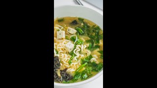 Miso Ramen na domowym rosole 🍜 Szybki przepis shorts 01 [upl. by Meeharb]