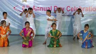 Shetkari song  HD English Medium School Gathering Dance  201718 [upl. by Duston]