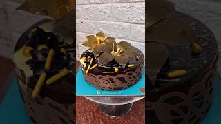 cake chocolate trending gold viralvideo garnishing cakedesign youtubeshorts [upl. by Hintze]