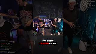 DJ Ötzi amp Hänno tanzen zum IDWM Song von Marti Fischer🎉🕺🪩🎶handofblood twitch event darts [upl. by Scholz]