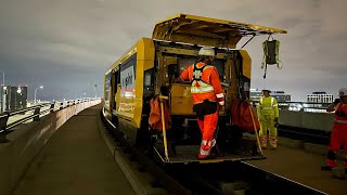 Vossloh unterwegs mit der Fräsmaschine VTMcompact in Toronto [upl. by Zackariah941]