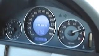 Mercedes Benz CLK 320 W209 KICKDOWN ACCELERATION 255 Kmh VMAX Autobahn Highway V6 [upl. by Kirwin461]