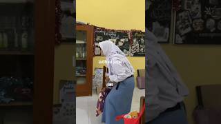 Latihan menjepit🤣😭😭 masasekolah sekolah komedi [upl. by Lorolla]