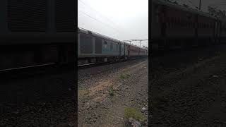 🔥Offlink WDG4G with Express train11463 VRLJBP Exp with GIMB WDG4G EMDshortswdg4gtrendingwr [upl. by Easton]