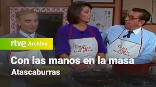 Con las manos en la masa Atascaburras  RTVE Archivo [upl. by Aerdma377]