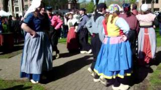 Holland Michigan Tulip Time Klompen Dance 2008 [upl. by Ibrek]