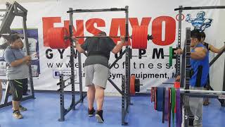 Big G Gawain Johnstone does warm up squats easily with 320kg At Ensayo shop Philippines [upl. by Ettesel]