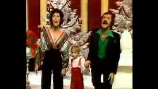 Sonny amp Cher  Holiday Medley wBernadette Peters amp Captain Kangaroo [upl. by Kcirdek965]