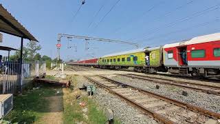 Late running Pune Santragachi AC Humsafar Express at Darekasa Gate [upl. by Fitz]