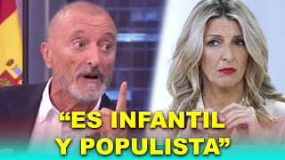 Arturo Pérez Reverte HUNDE a Yolanda Díaz “Infantil y populista” [upl. by Norabal]