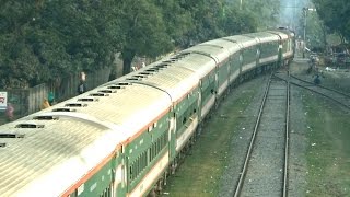 Sundarban Express Khulna to dhaka  Trains Movements at jessore Railway Station [upl. by Elmore]