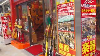 日本東京お茶の水駅前ギター通り Guitar Street in front of Ochanomizu Station Tokyo Japan [upl. by Rauscher]