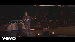 Gilberto Santa Rosa  Me Volvieron A Hablar De Ella En Vivo [upl. by Retrak]