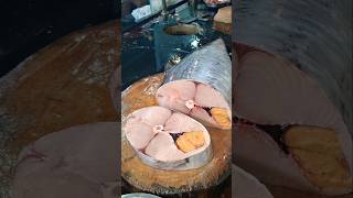 fishcutting skills video kingfish surmai quarter fry pice cut indin sea food short [upl. by Ahsirat]