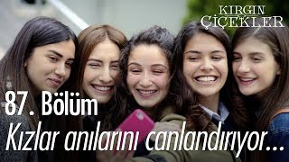 Kızlar anılarını canlandırıyor  Kırgın Çiçekler 87 Bölüm [upl. by Ahsienel]