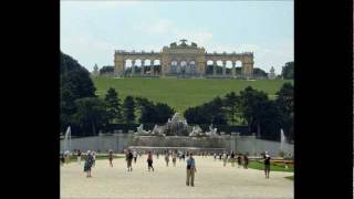 Mozart  Symphony No 38 in D K 504 complete Prague [upl. by Yzus]