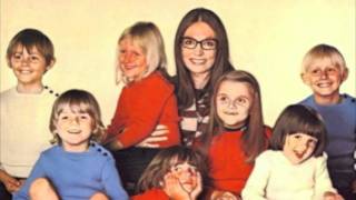 Nana Mouskouri  Une chanson douce 1972 [upl. by Allenotna]