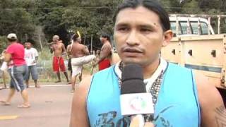 Indios bloqueiam BR163 em ItaúbaMT março 2011wmv [upl. by Eentirb]