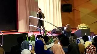 Warkah Untukku  Ara Johari LIVE  UiTM Shah Alam [upl. by Erastus]