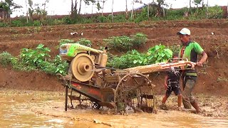 Setelah Pindah Lahan Traktor Sawah G600 Langsung Meratakan Lumpur [upl. by Sucul]