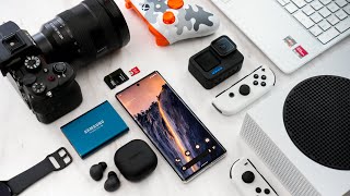 Best TECH Gift Ideas  2022 Holiday Gift Guide [upl. by Block]