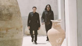 Los Temerarios  Caminando Voy Video Oficial [upl. by Erdnael]