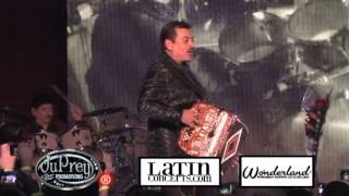 Los Tigres Del Norte Ft Paulina Rubio  Golpes En El Corazón Live [upl. by Willie]