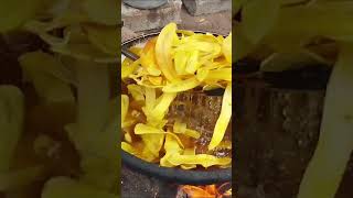 How to fry plantain Chips In 6 Seconds africa trendingshorts plantainchips shortsyoutube [upl. by Loss]