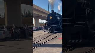 DMampIR 332 pulling into Duluth Depot railfanningamerica [upl. by Orrocos133]