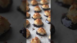 Simple 4Ingredient Dessert Coconut Macaroons Recipe [upl. by Herrera]