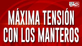 Máxima tensión con los manteros los quieren desalojar [upl. by Massarelli]