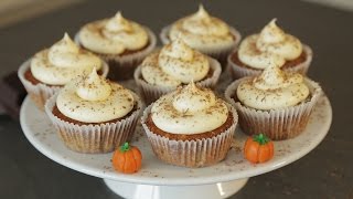 die leckersten KürbisCupcakes  Sallys Favoriten  PumpkinCupcakes  Sallys Welt [upl. by Enilarac]