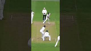 Ed Barnard v Rehan Ahmed youbears cricket cricketlover cricketshorts crickethighlights [upl. by Nwadal]