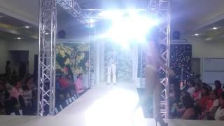 Pasarela Chamela colección Floral Glam 2016 [upl. by Eisdnyl]