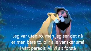 Løvernes Konge ”En Verden Af Liv”  Disney Klassiker Danmark [upl. by Llertnac131]