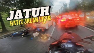 MOTOR JATUH DEPAN MATA GARA2 JALAN LICIN HATI2 GUYS MUSIM HUJAN NI [upl. by Nibaj]