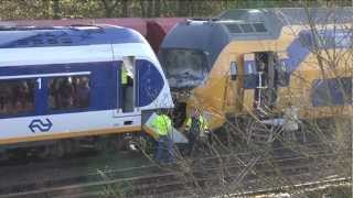 EXTRA AT5 Nieuws ivm treinbotsing in Amsterdam op 21042012 [upl. by Suriaj428]