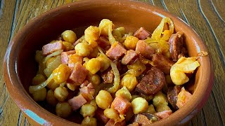 Garbanzos fritos con chorizo  De eso que es rápido y sabroso [upl. by Cohleen]