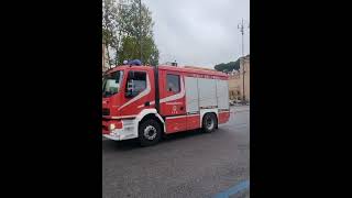 VigilidelFuoco in sirena firefighters emergency responding [upl. by Cirnek]