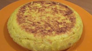 Tortilla de patatas  Receta de cocina española [upl. by Annaoy]