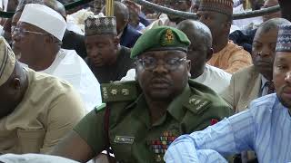 VideoTinubu Atiku reunite at National Mosque during Danjuma Gojes daughters wedding [upl. by Tedmund959]