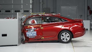 2012 Hyundai Sonata driverside small overlap IIHS crash test [upl. by Zavras910]