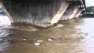 Manggahan Floodway during Typhoon Pedring 27Sep2011 [upl. by Esta981]